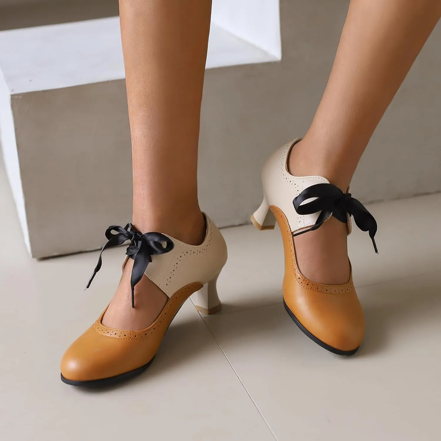 LanreyTaley Women's Vintage Mary Jane Shoes 60s Low Kitten Heels Round Toe Wingtip Brogue Shoes Cut Out Dress Pumps