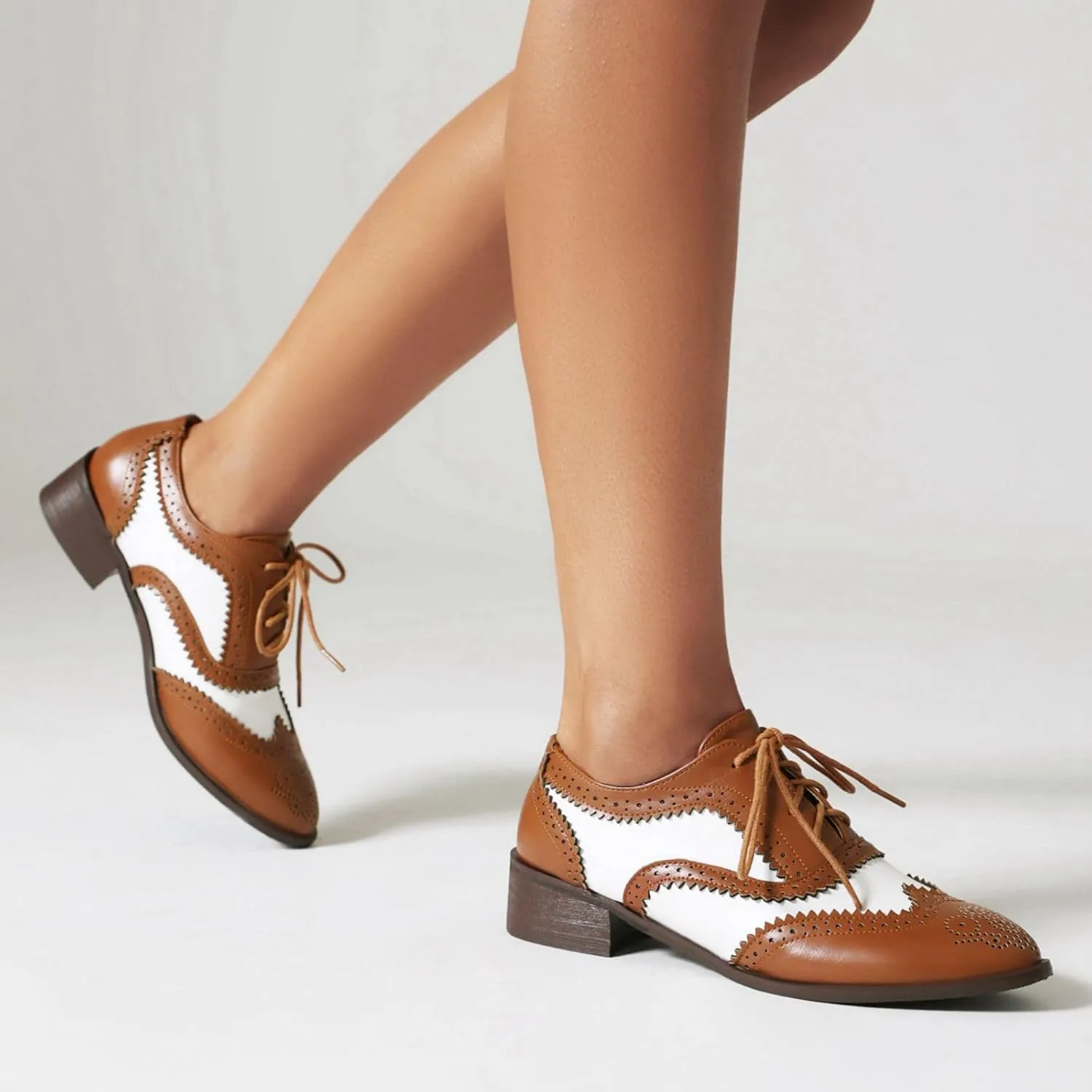 Womens Wingtip Oxford Brogue Shoes Lace up Pointed Toe Chunky Low Heel Pumps Casual Comfortable Party Dress Shoes
